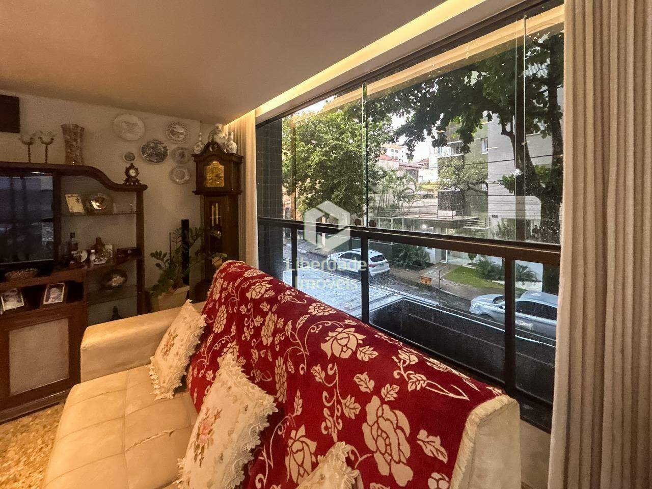 Apartamento com área privativa à venda, 4 quartos no Jaraguá.: 