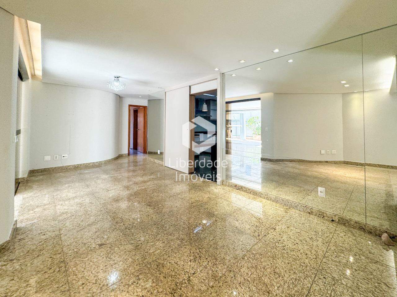 Apartamento com área privativa à venda, 4 quartos no Jaraguá.: 