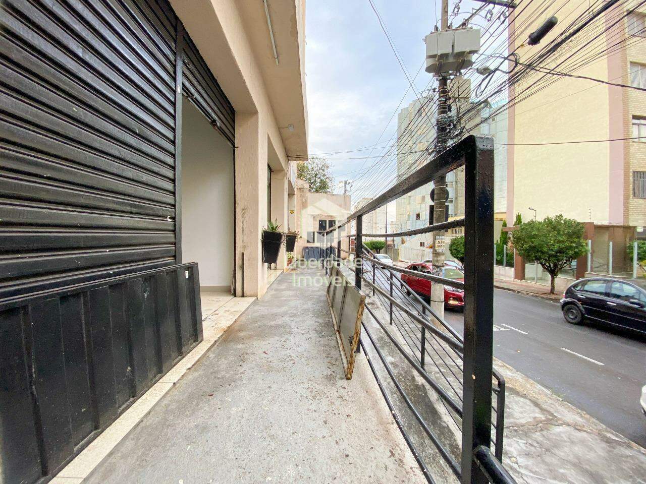 Loja à venda, no Caiçara.: 