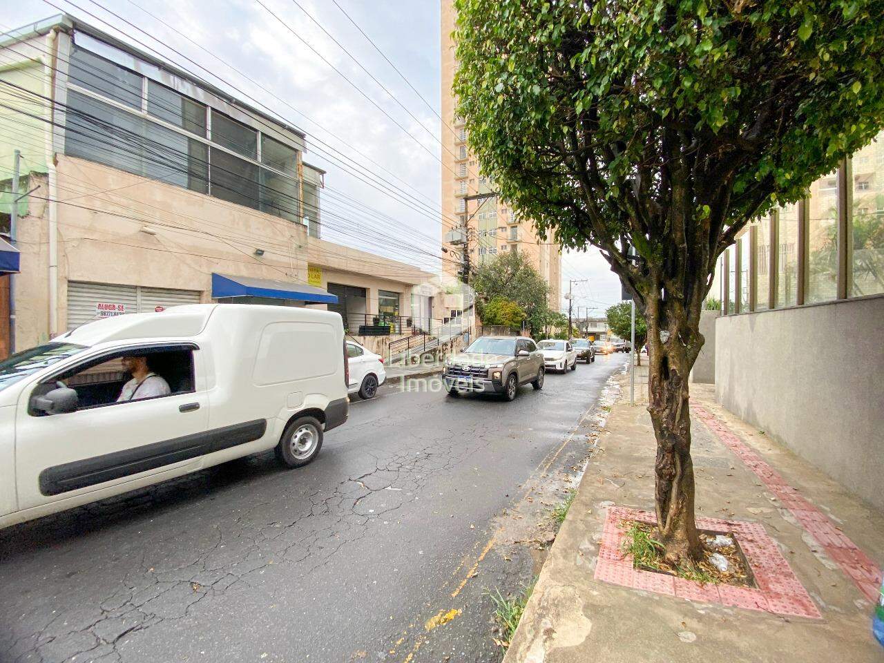 Loja à venda, no Caiçara.: 