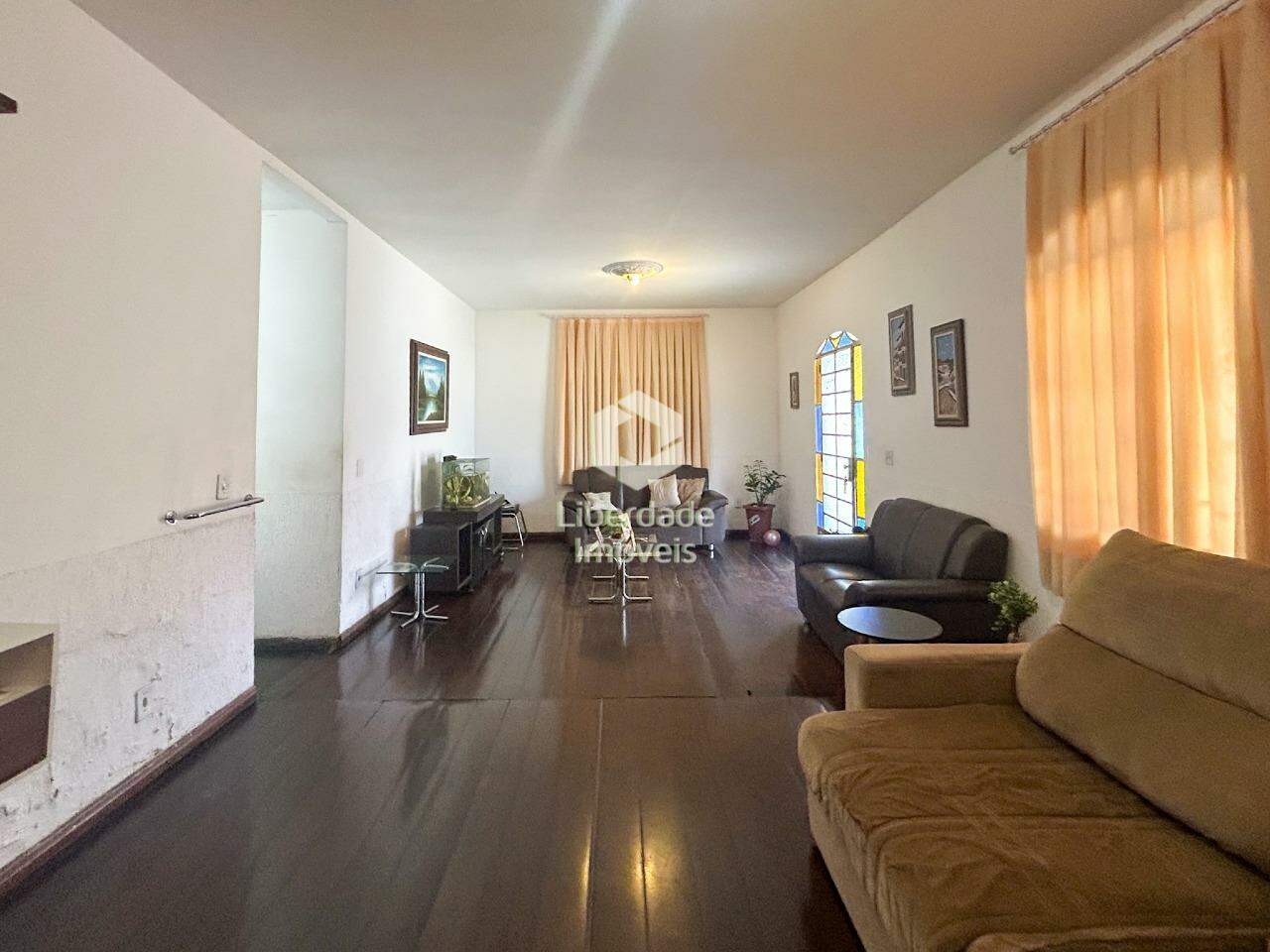 Casa à venda, 3 quartos no Caiçara.: 