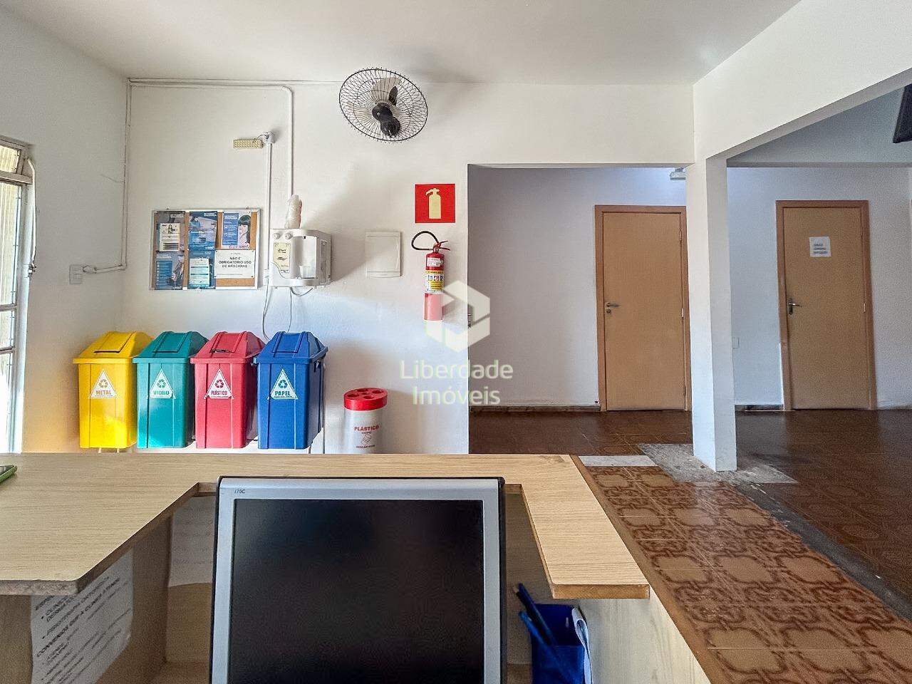 Casa comercial à venda, 4 quartos no Glória.: 