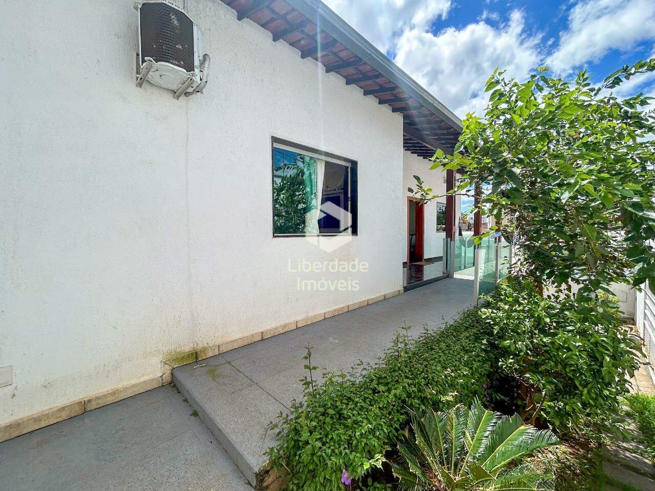 Casa à venda, 3 quartos no Caiçara.: 