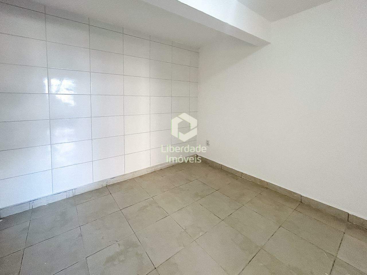 Barracão para aluguel, 2 quartos no Caiçara.: 