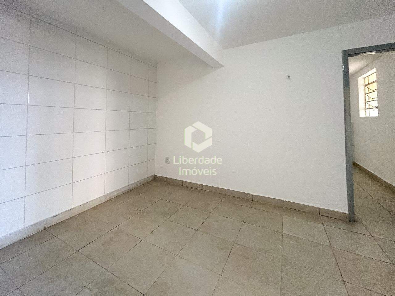 Barracão para aluguel, 2 quartos no Caiçara.: 