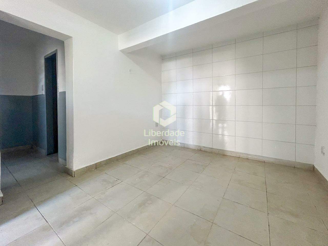Barracão para aluguel, 2 quartos no Caiçara.: 