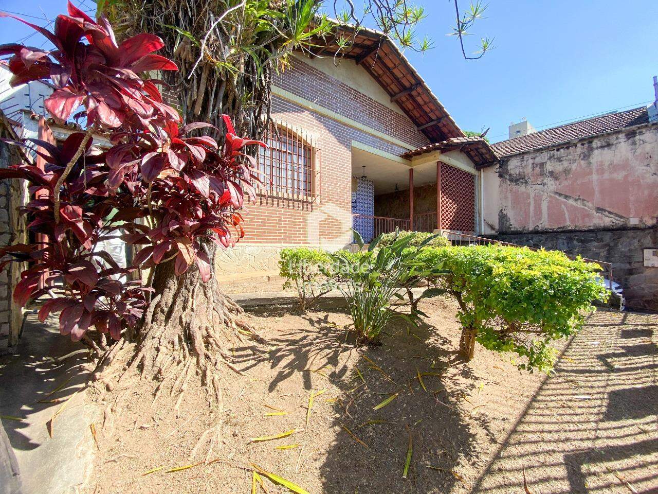 Casa à venda, 3 quartos no Carlos Prates.: 