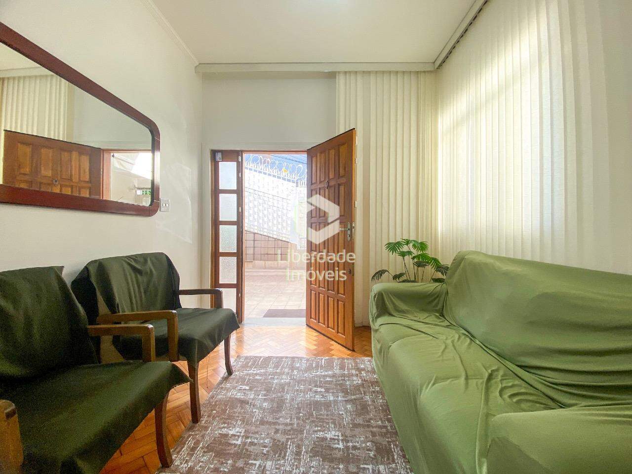 Casa à venda, 3 quartos no Sagrada Família.: 