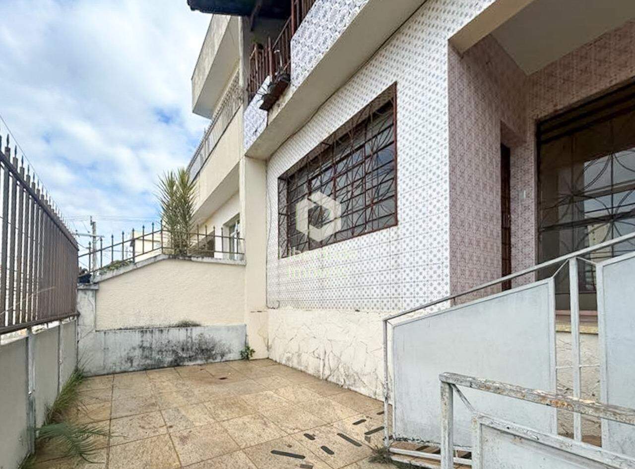 Casa à venda, 3 quartos no Caiçara.: 