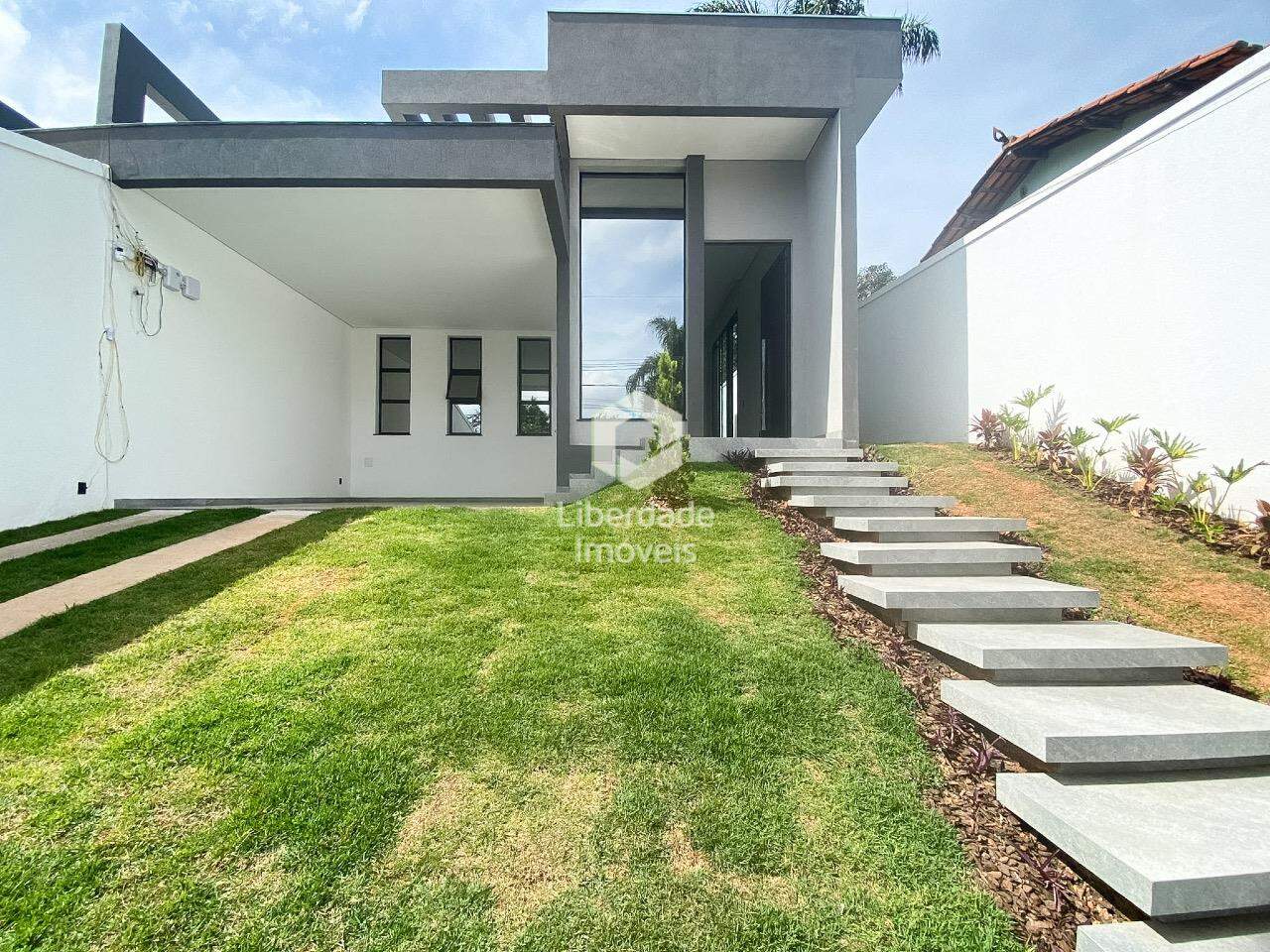 Casa à venda, 4 quartos no Trevo.: 