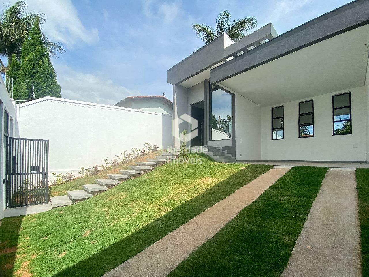 Casa à venda, 4 quartos no Trevo.: 