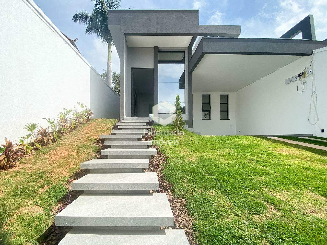 Casa à venda, 4 quartos no Trevo.: 