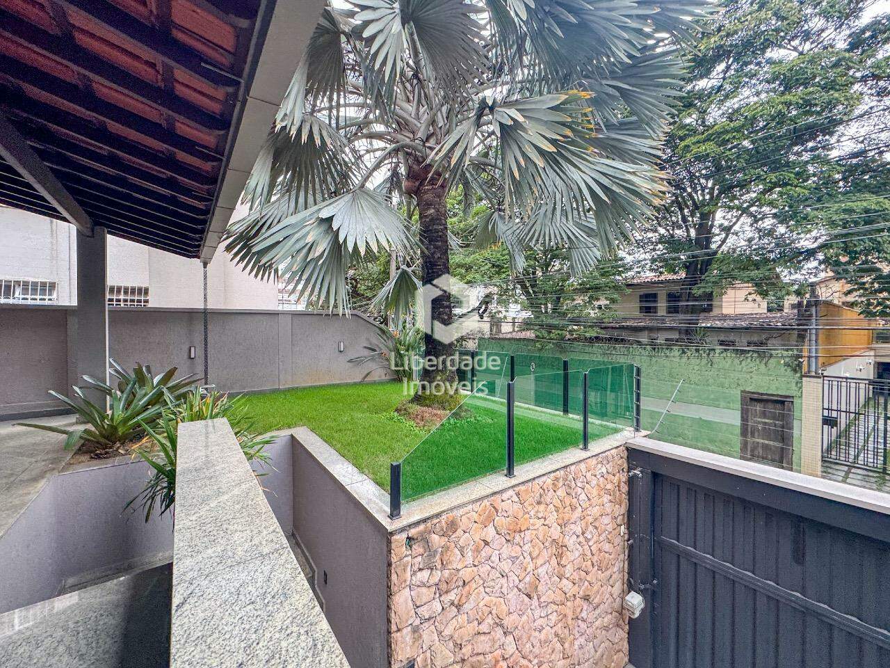 Casa à venda, 3 quartos no Coração Eucarístico.: 