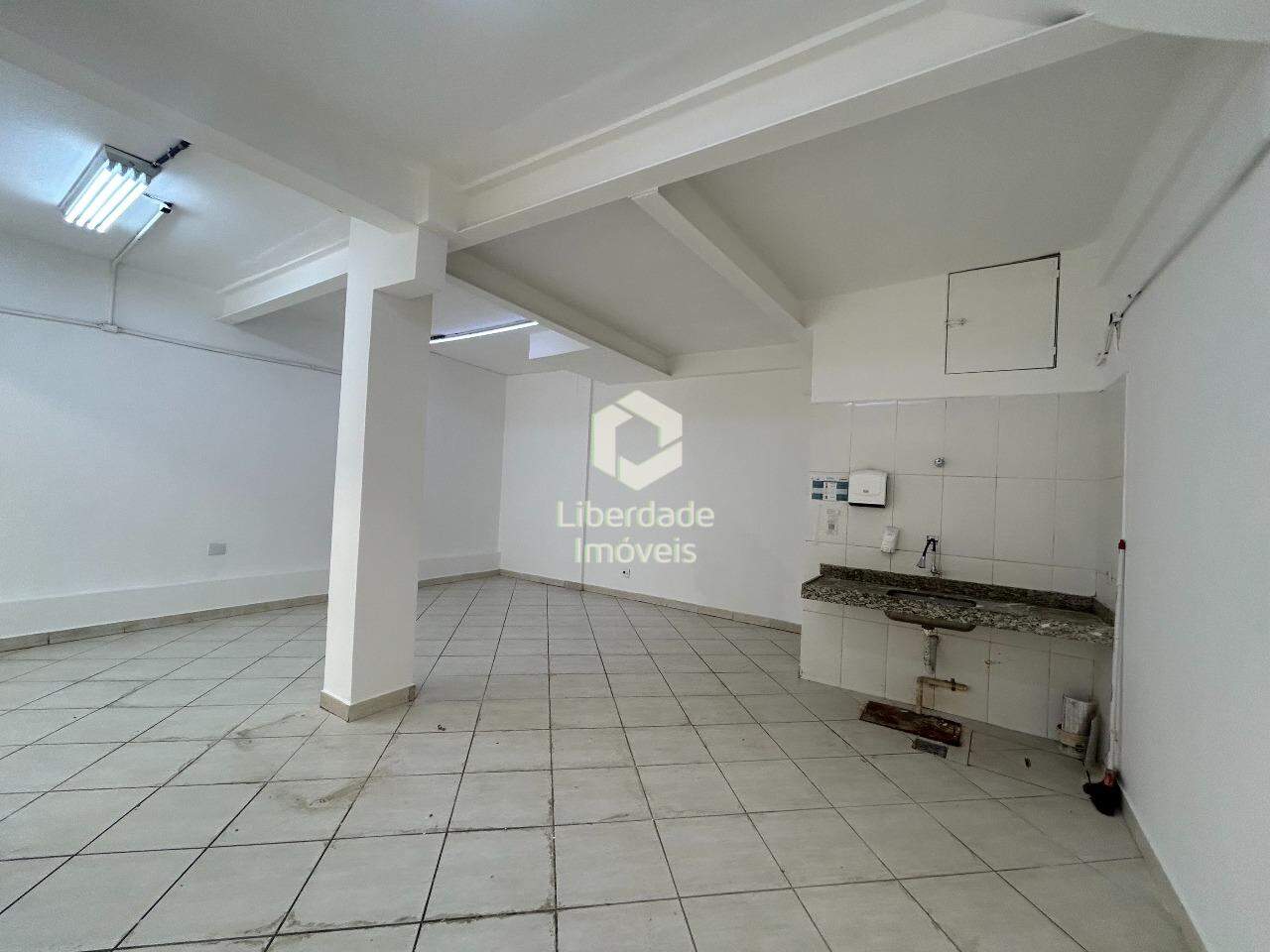 Loja para aluguel, no Caiçara.: 