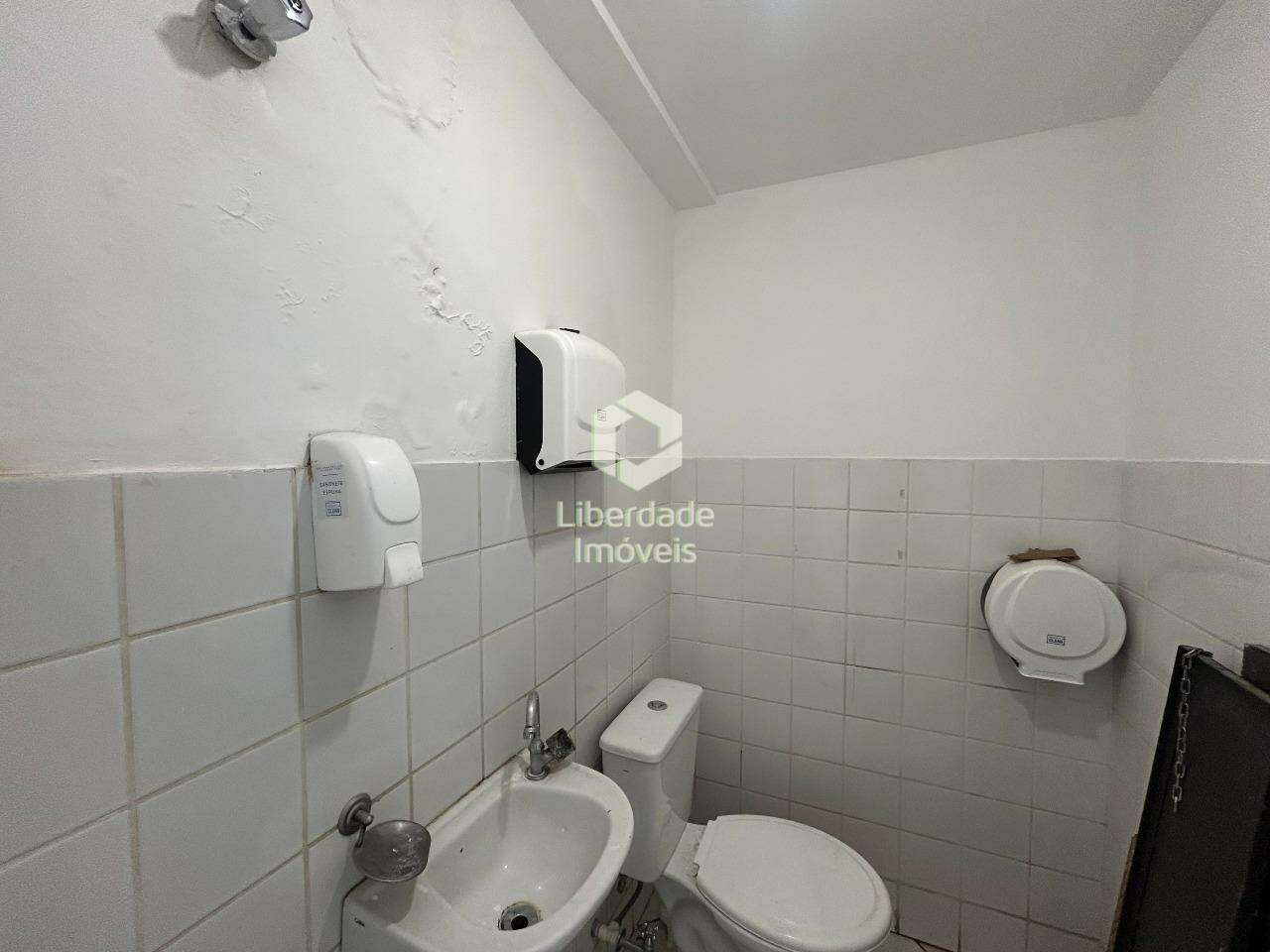 Loja para aluguel, no Caiçara.: 