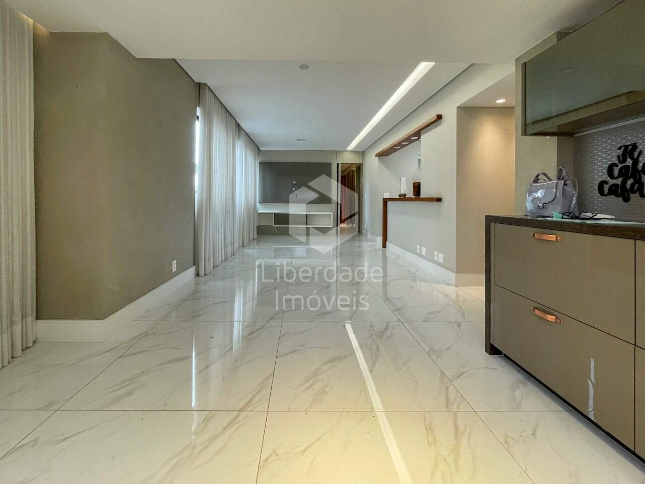 Apartamento à venda, 3 quartos no Gutierrez.: 