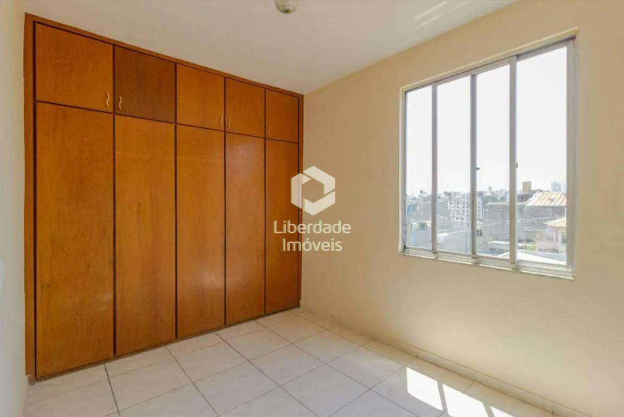Apartamento à venda, 2 quartos no Carlos Prates.: 