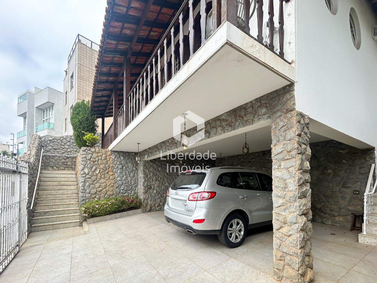 Casa à venda, 4 quartos no Caiçara.: 
