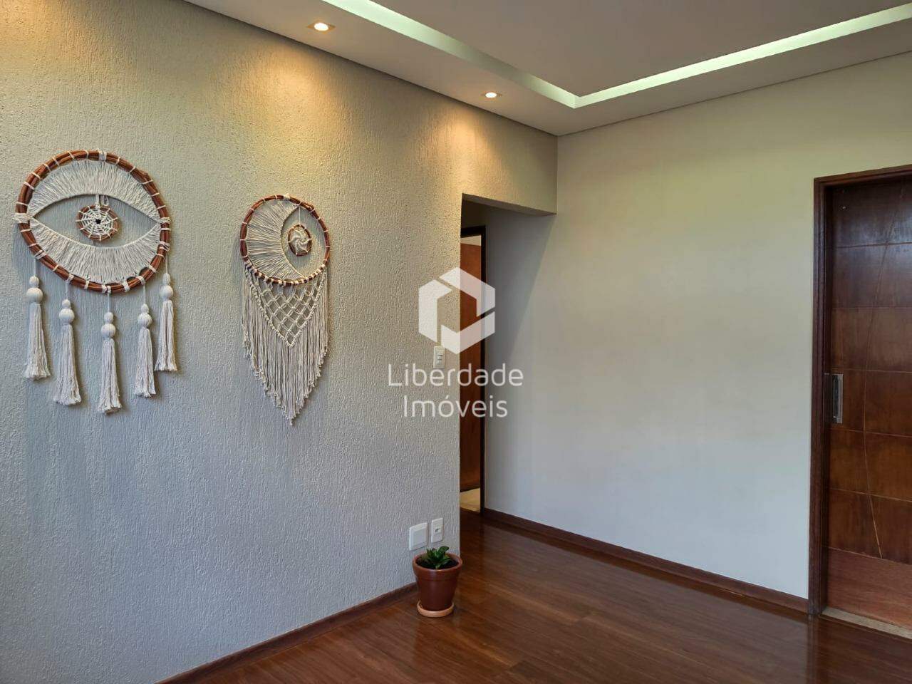 Apartamento à venda, 2 quartos no Padre Eustáquio.: 