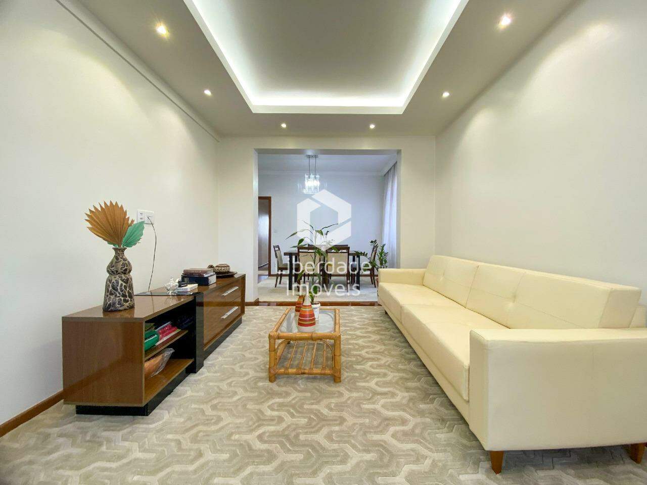 Apartamento à venda, 4 quartos no Caiçara.: 