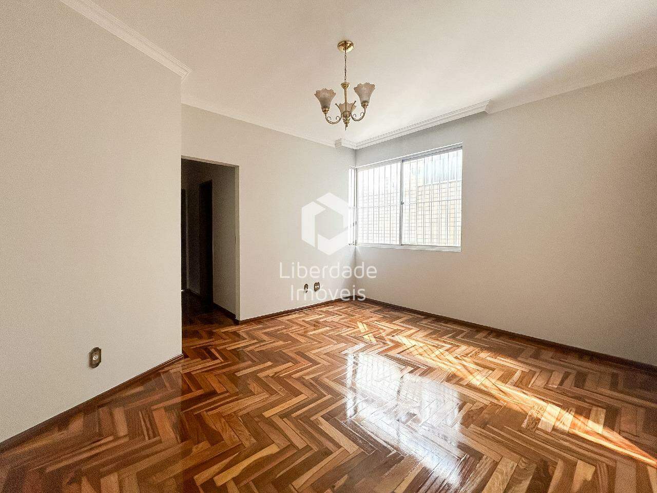 Apartamento para aluguel, 3 quartos no CaiçaraAdelaide.: 
