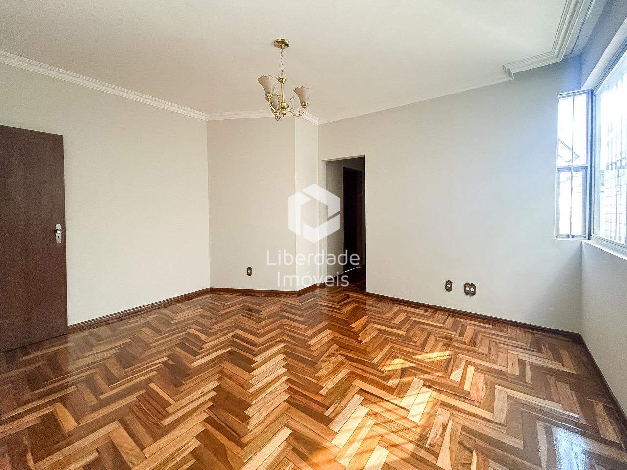 Apartamento para aluguel, 3 quartos no CaiçaraAdelaide.: 