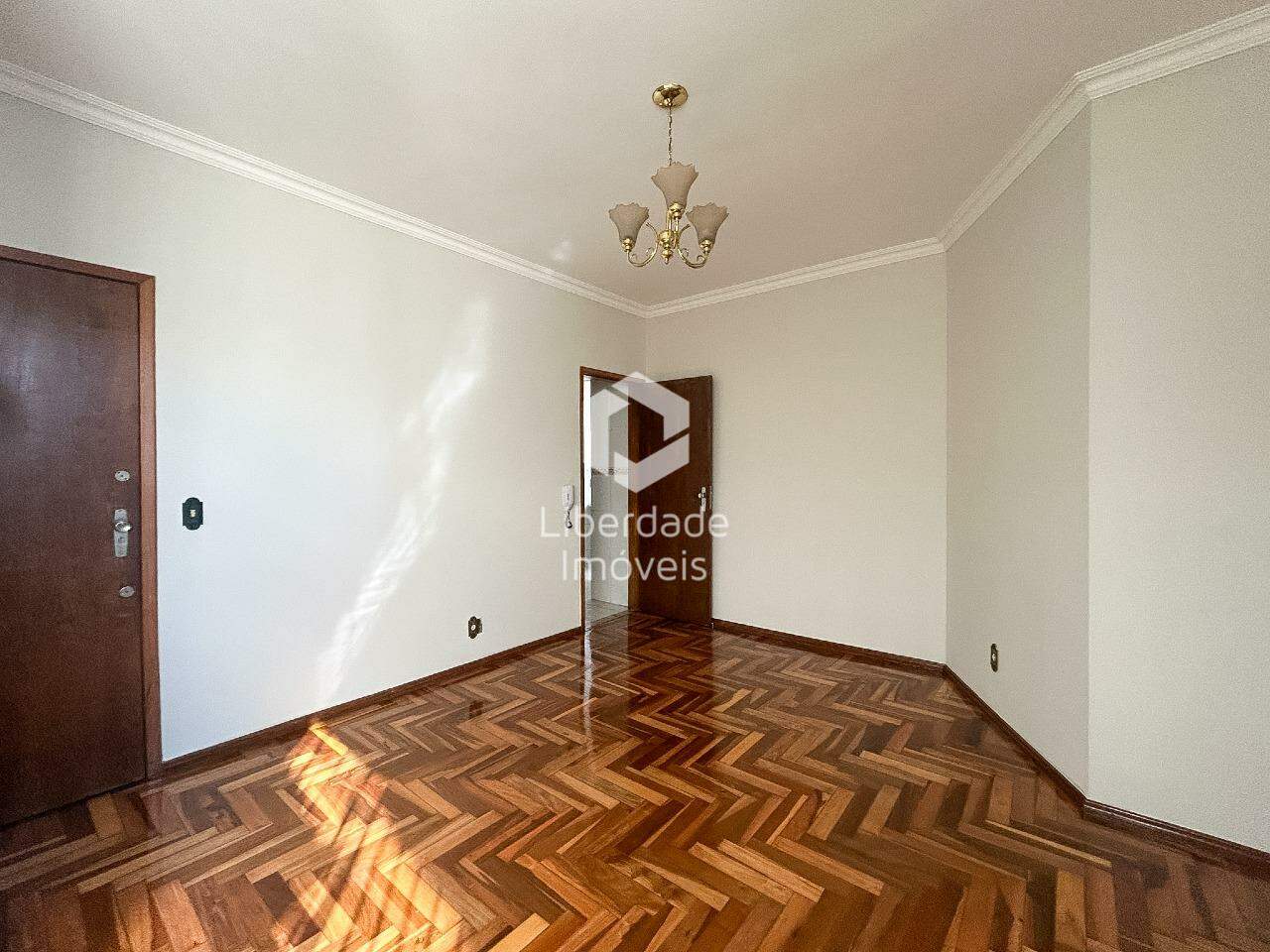 Apartamento para aluguel, 3 quartos no CaiçaraAdelaide.: 