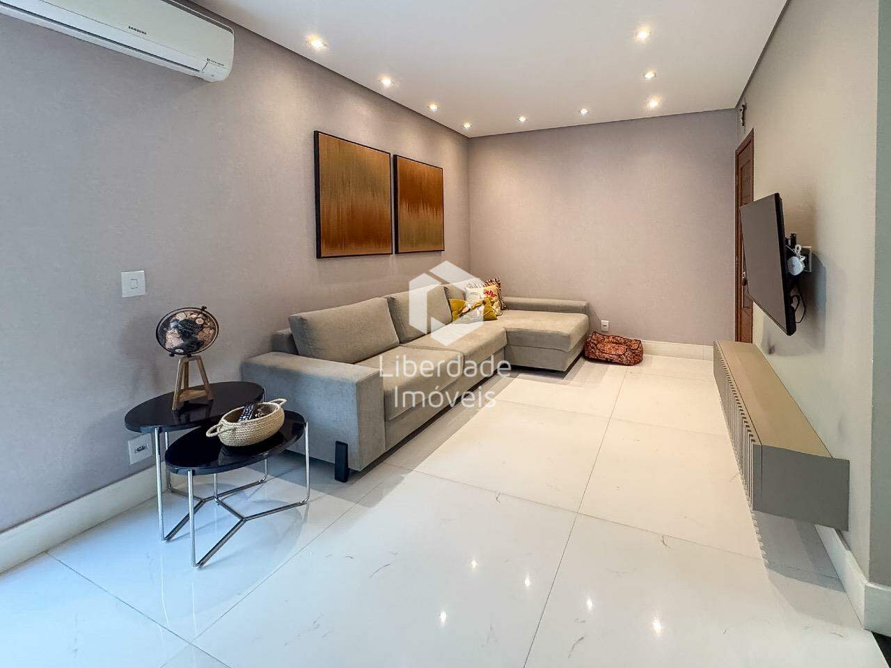 Apartamento com área privativa à venda, 4 quartos no Alto Barroca.: 