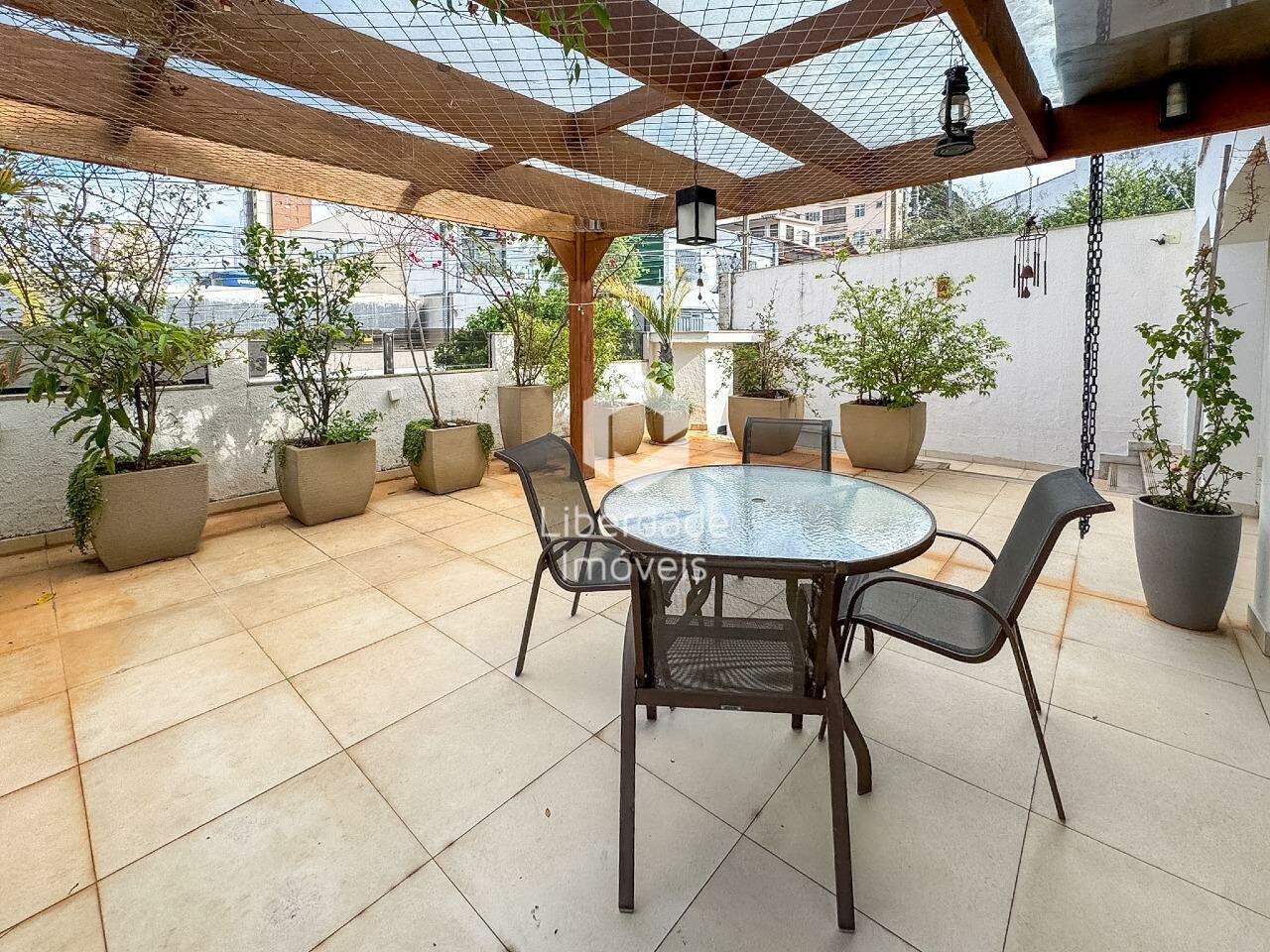 Casa à venda, 5 quartos no Caiçara.: 