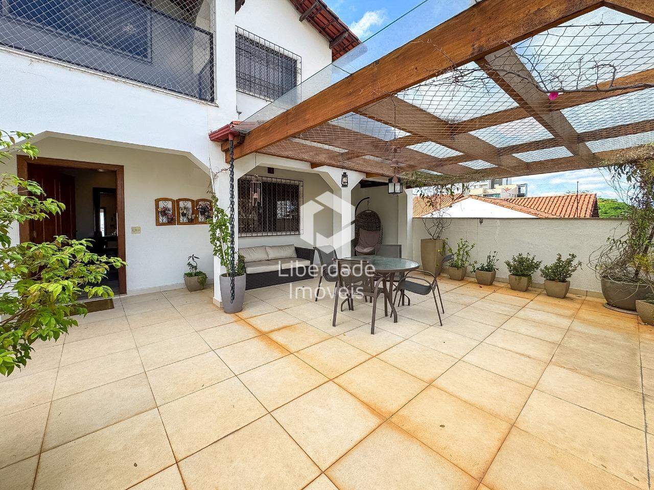 Casa à venda, 5 quartos no Caiçara.: 