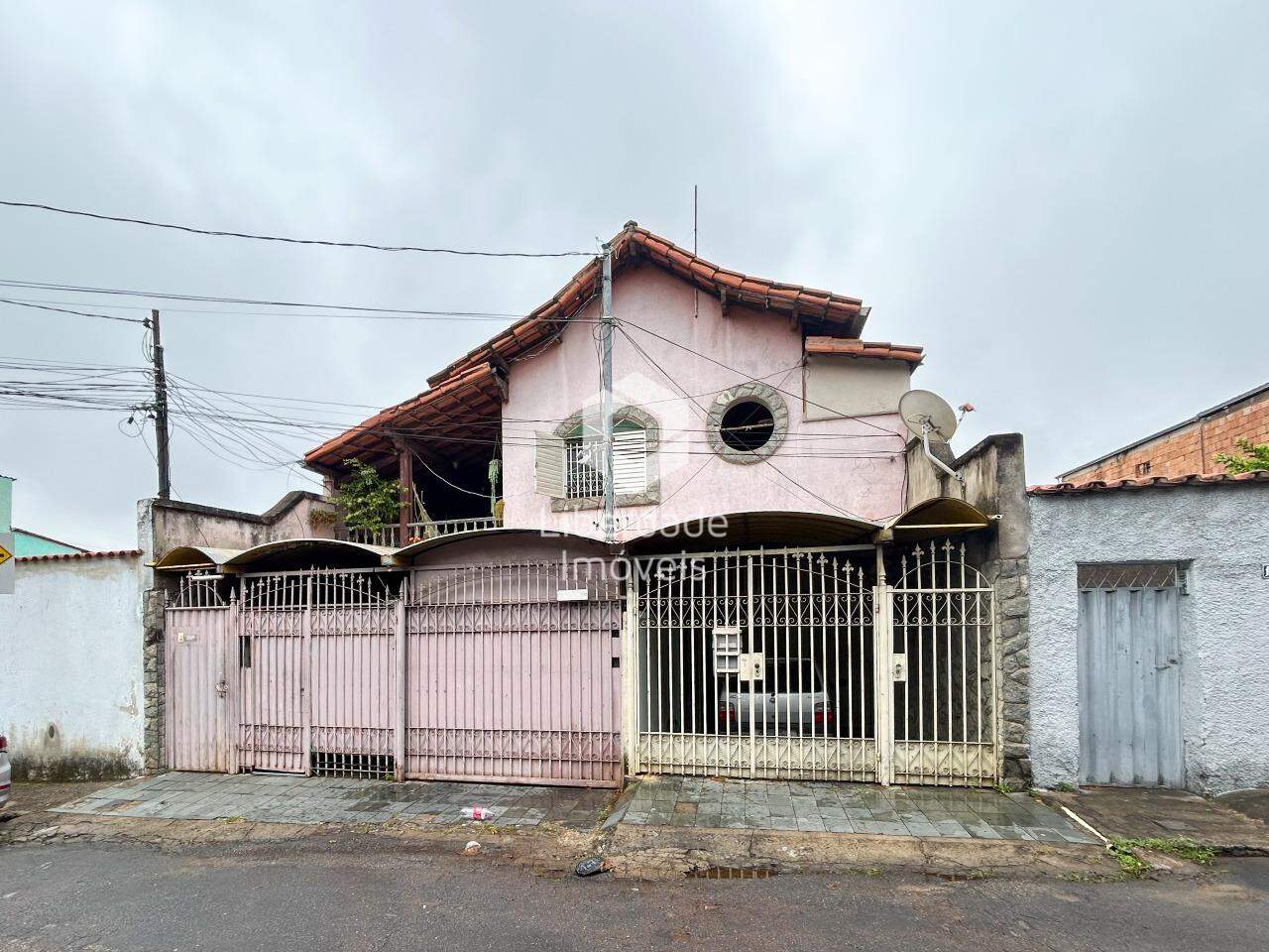 Casa à venda, 4 quartos no Jardim Montanhês.: 