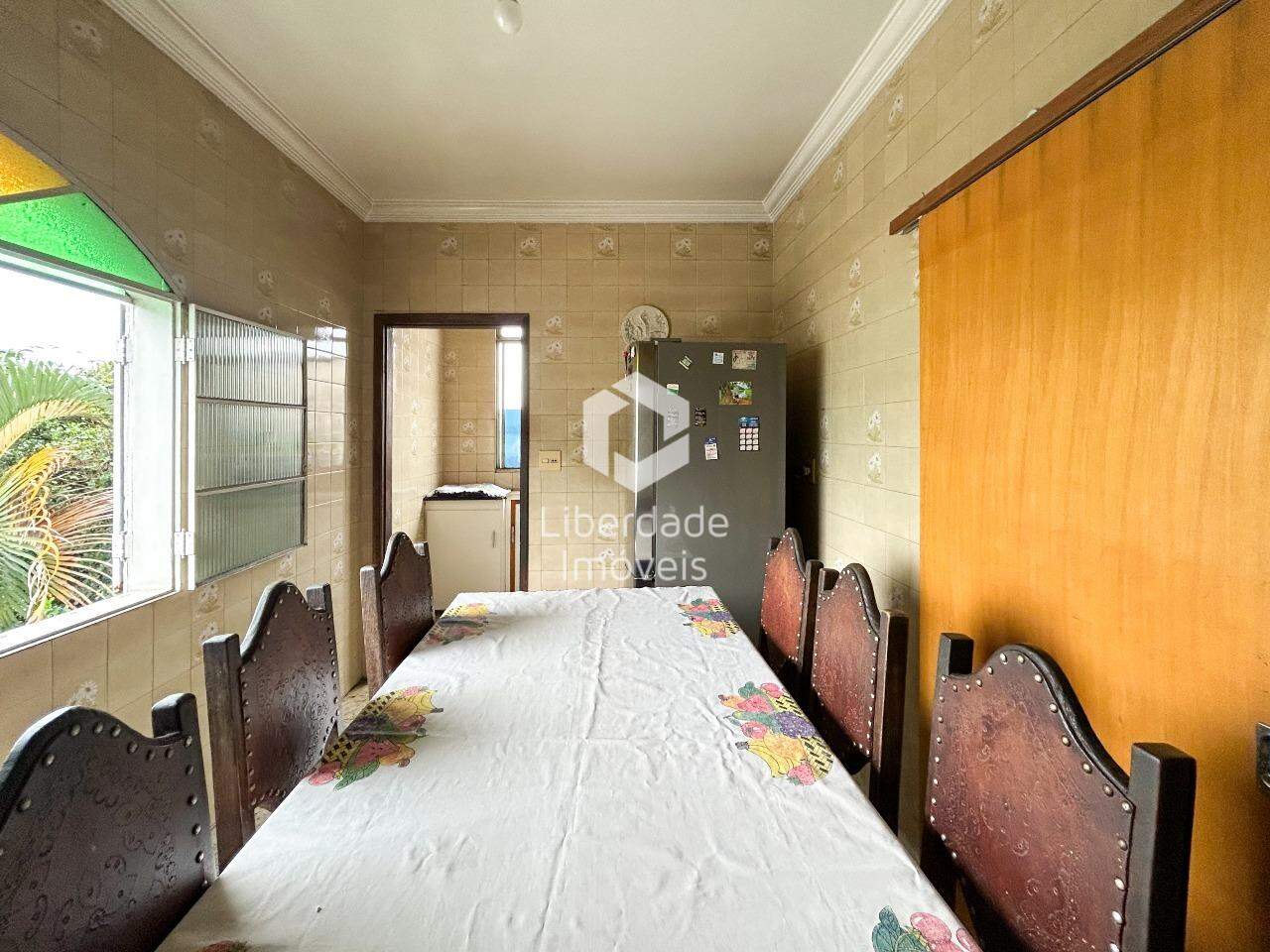 Casa à venda, 4 quartos no Jardim Montanhês.: 