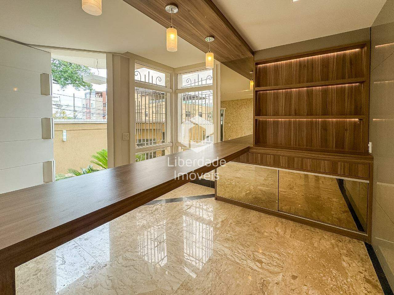 Casa à venda, 5 quartos no Dona Clara.: 