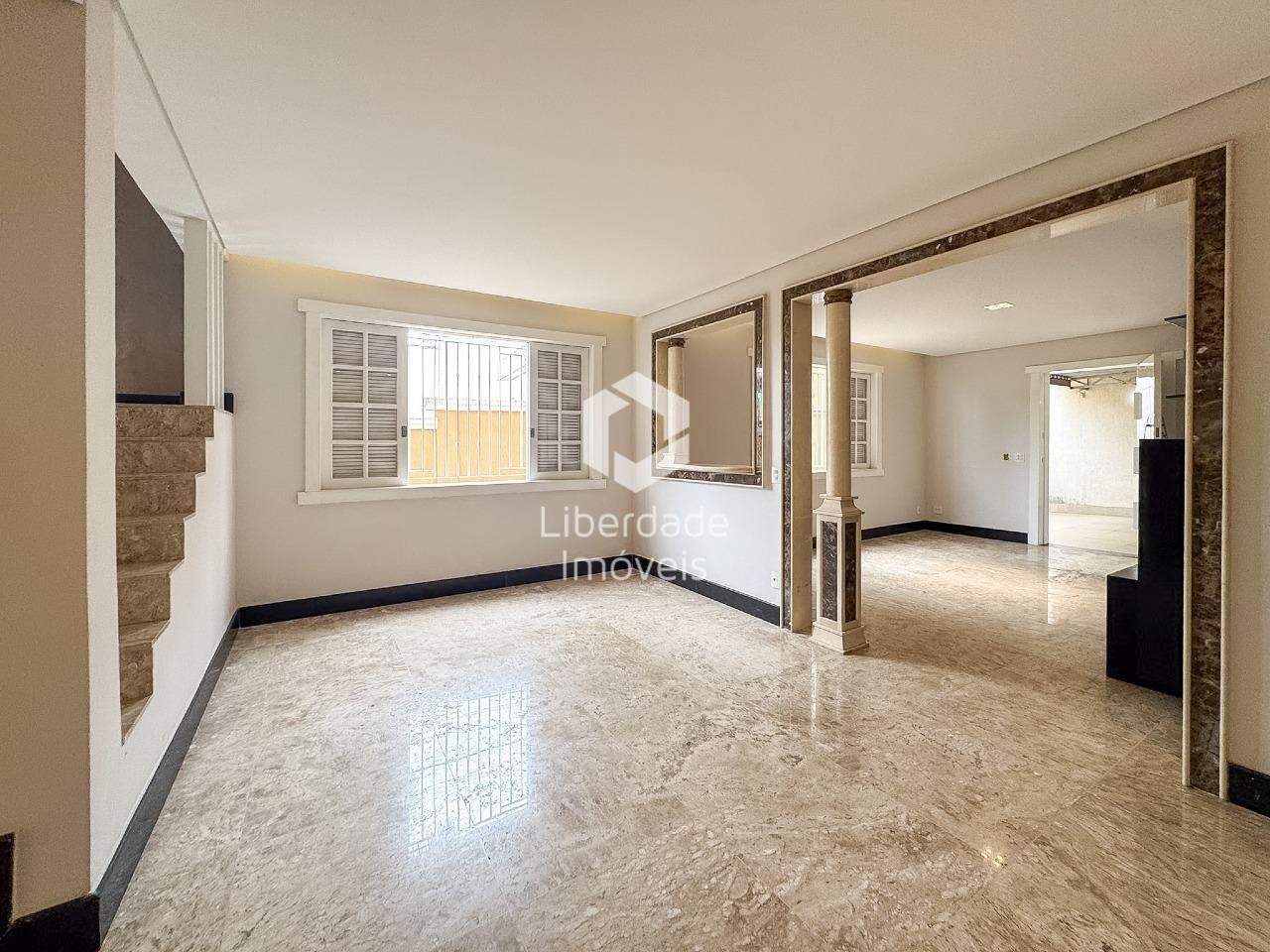 Casa à venda, 5 quartos no Dona Clara.: 