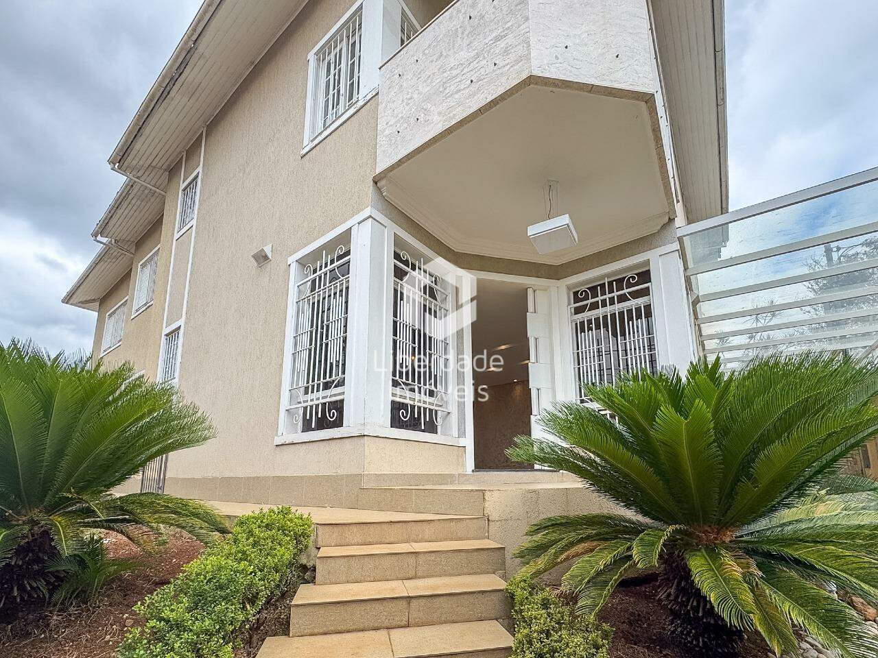 Casa à venda, 5 quartos no Dona Clara.: 