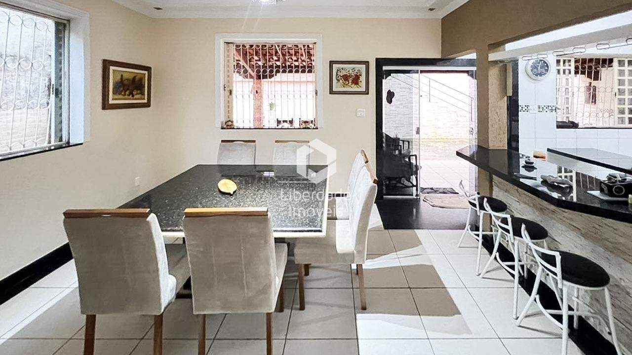 Casa à venda, 3 quartos no Parque XangriLá.: 