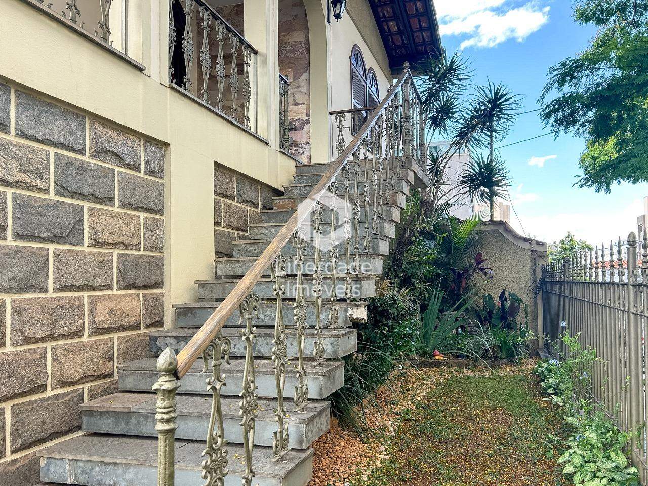 Casa à venda, 4 quartos no Caiçara.: 