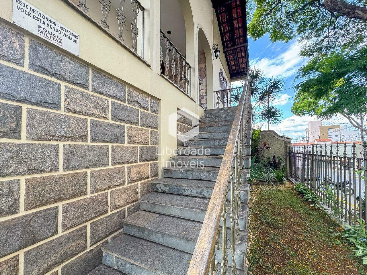 Casa à venda, 4 quartos no Caiçara.: 