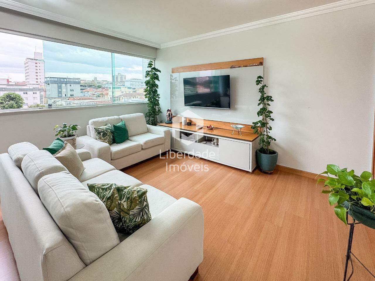 Apartamento à venda, 3 quartos no Carlos Prates.: 