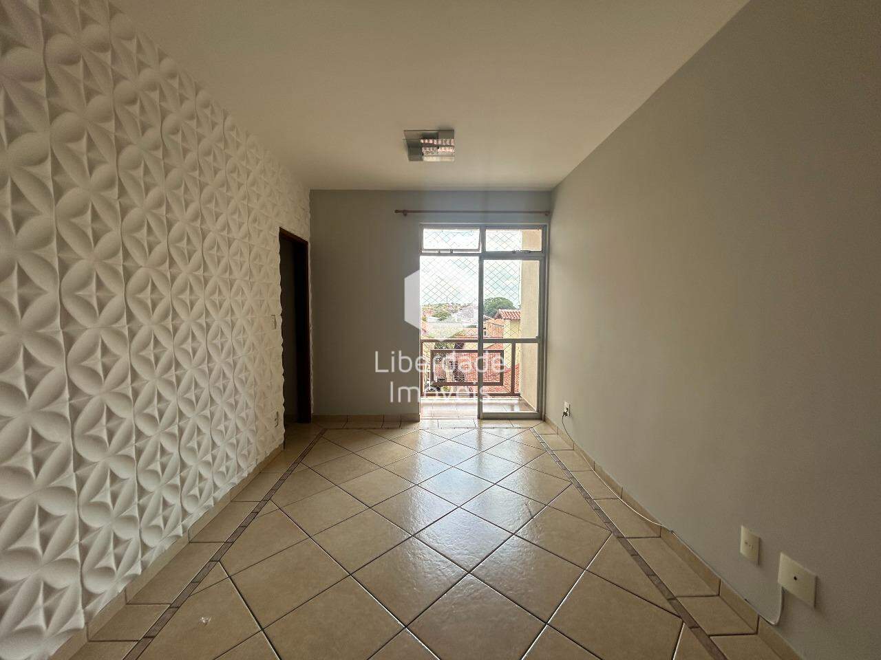 Apartamento para aluguel, 3 quartos no Caiçara.: 