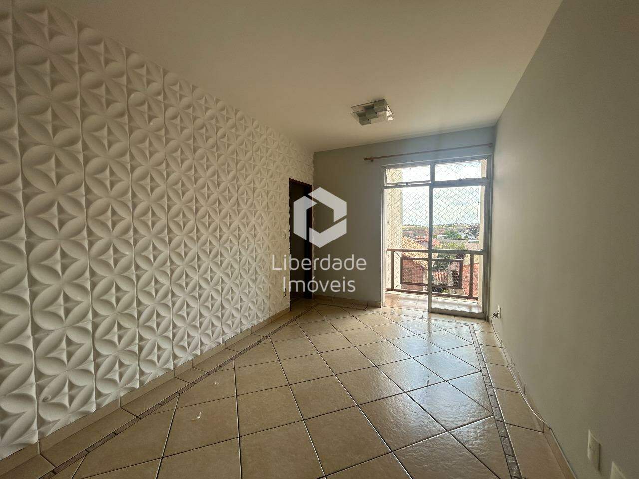 Apartamento para aluguel, 3 quartos no Caiçara.: 