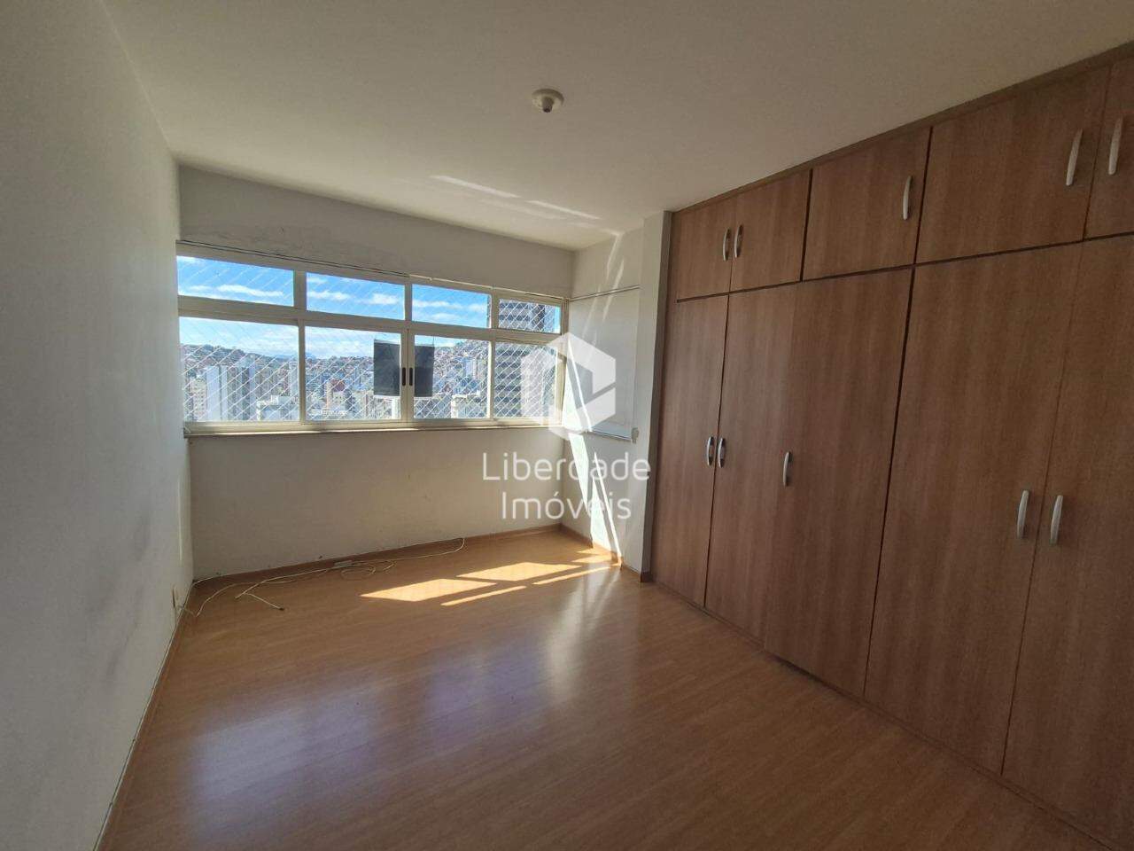 Apartamento à venda, 3 quartos no Cruzeiro.: 