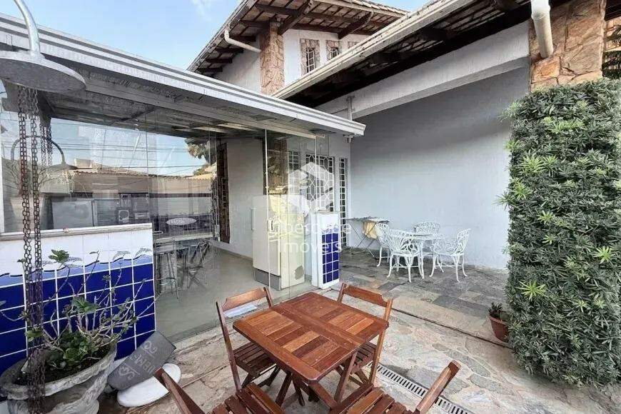Casa à venda, 4 quartos no Caiçara.: 