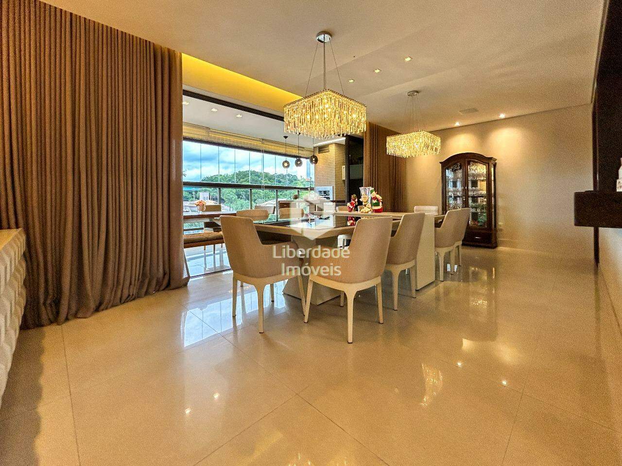 Apartamento à venda, 4 quartos no São José.: 
