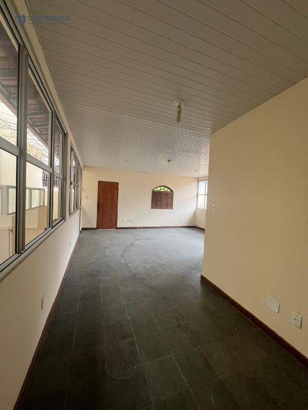 casa para aluguel no Centro: 