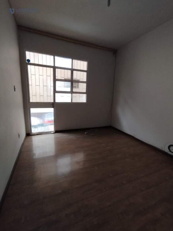 casa para aluguel no Centro: 