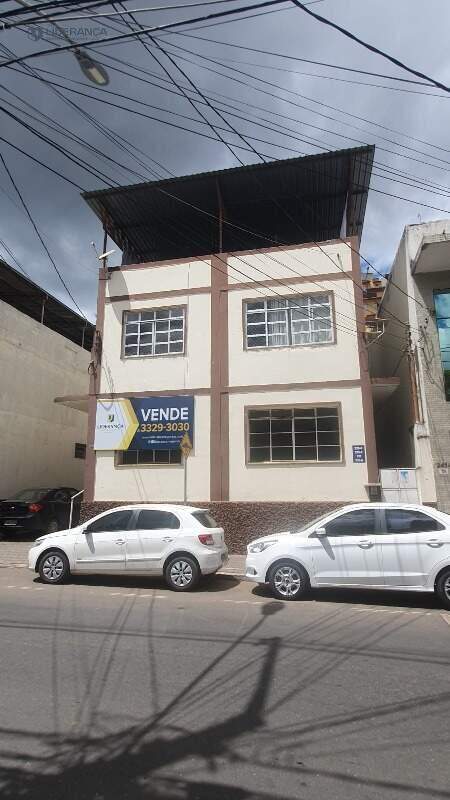casa à venda no Centro: 