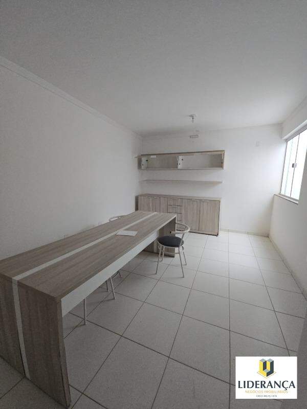 ponto comercial à venda no Limoeiro: 