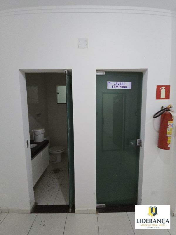 ponto comercial à venda no Limoeiro: 