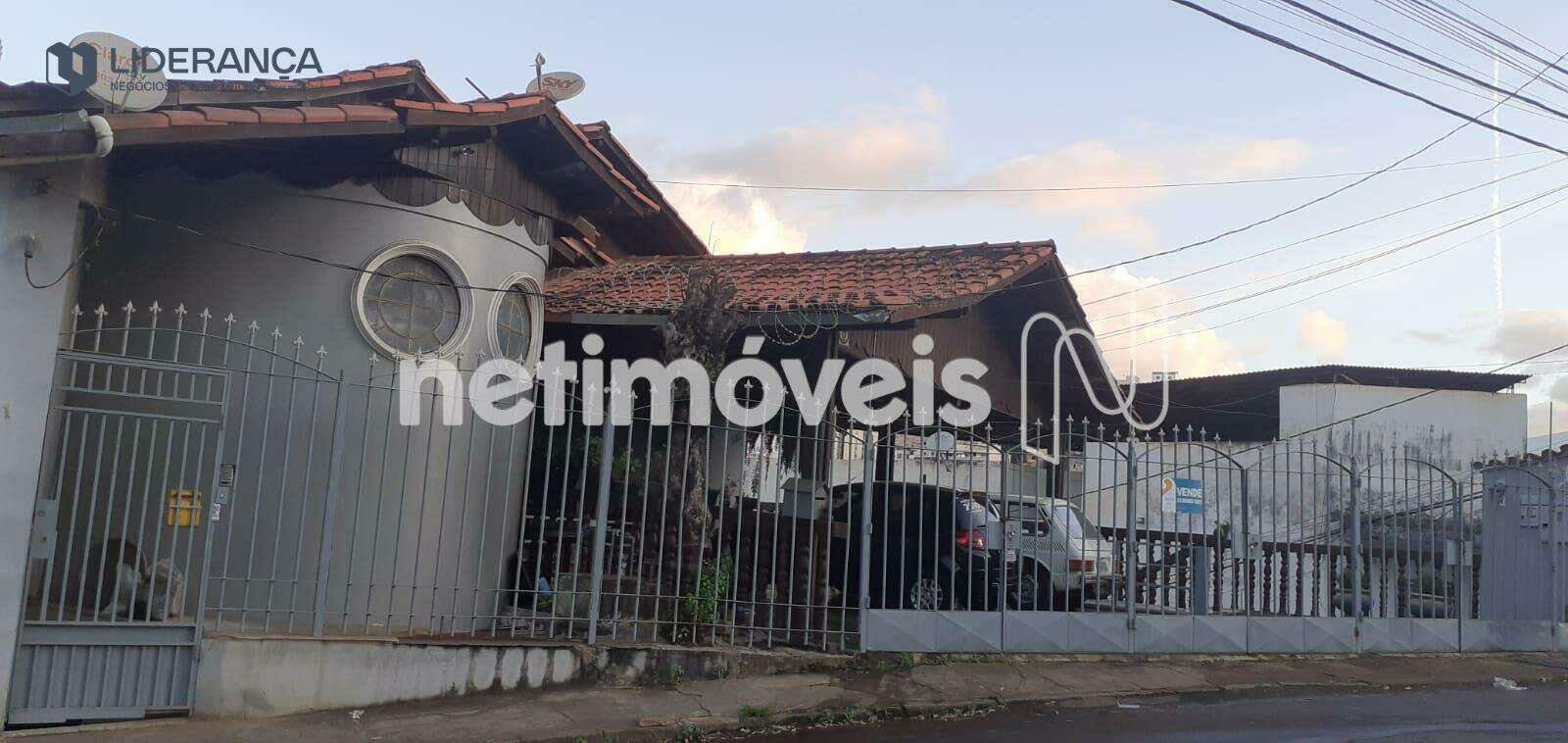 casa à venda no Centro:  